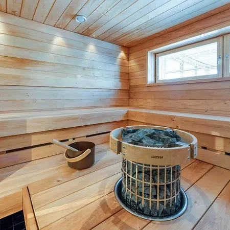 Luksushuvila Helmi Villa *