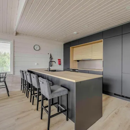 Luksushuvila Helmi Villa *