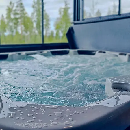 Helmi Incl Jacuzzi, Sauna, Near Arena And Golf וילה