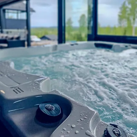 וילה Helmi Incl Jacuzzi, Sauna, Near Arena And Golf